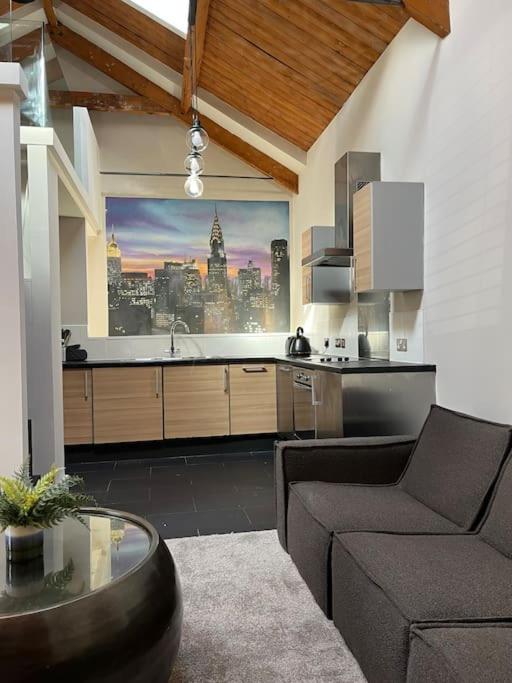 Gorgeous 2 Bed Loft Style Apartment Манчестер Экстерьер фото